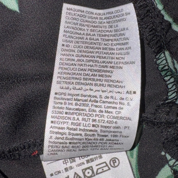 Old Navy Black Floral Ruffled Georgette Swing Blouse sz Lg - Picture 8 of 10